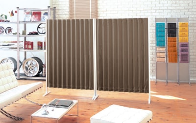 アコーデオンスクリーン