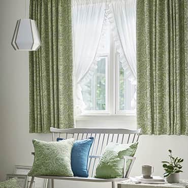 ドレープ:MM3120 レース:FF5369