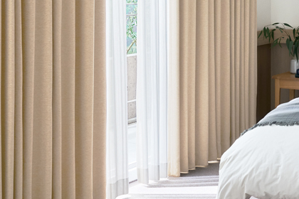 Plain(�v���[���J�[�e��)