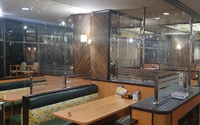 �r�j�[���J�[�e���u�h��30�n�g���^�C�v�v�{�H�ʐ^