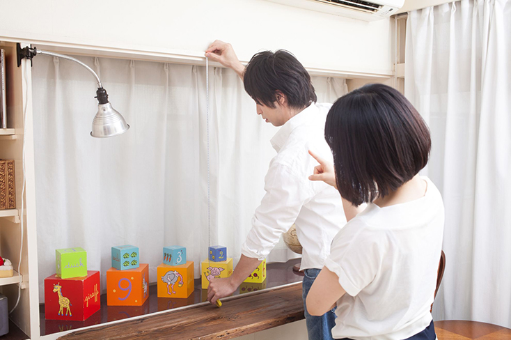 �J�[�e���̃T�C�Y�͐T�d�Ɍv�����悤